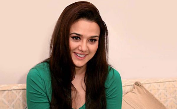 artis bollywood bugil