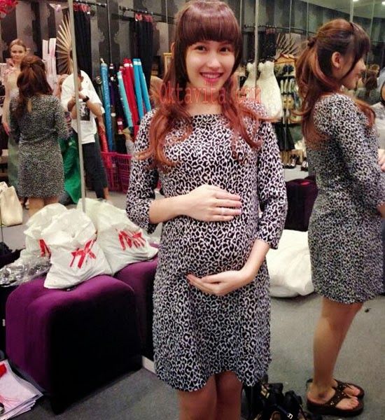 ayu ting ting keluar dari pesbukers