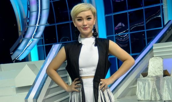 foto panas zaskia gotik