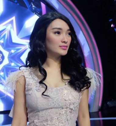 zaskia gotik dan siti badriah