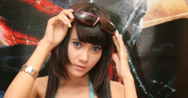 cewek bokong besar