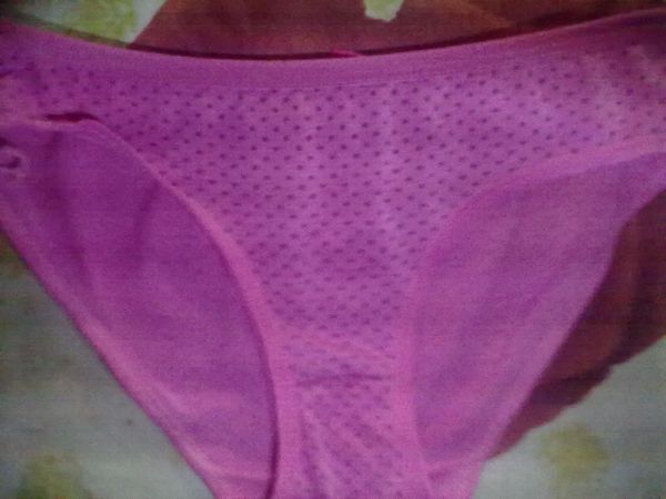 celana dalam bekas wanita terangsang