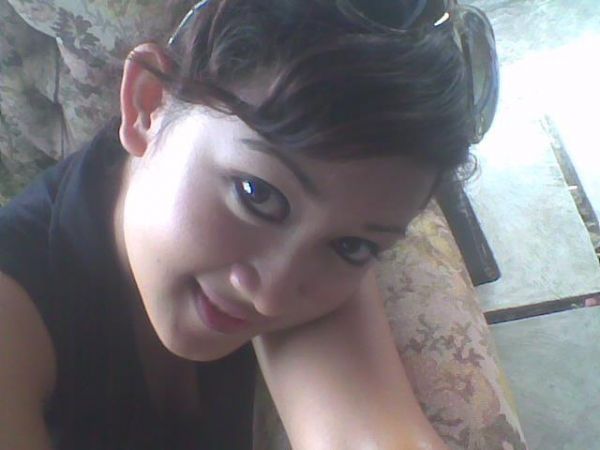 ngintip cewek pipis