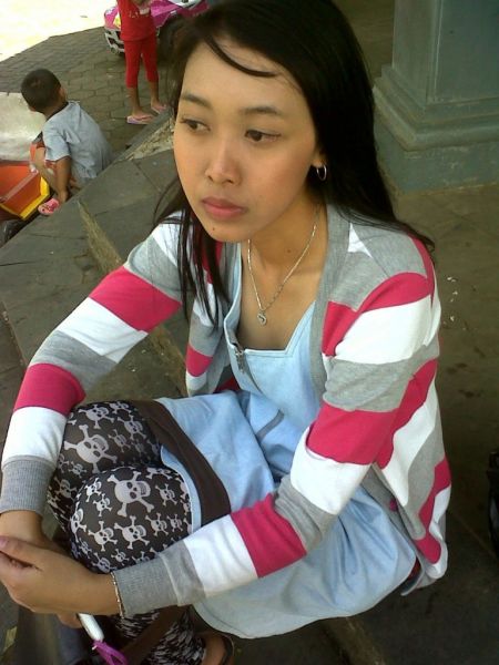belakang cewek