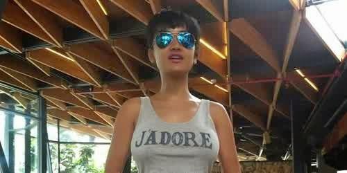 artis melayu baju ketat