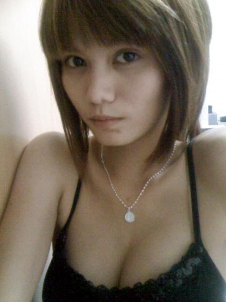 memek cewek seksi