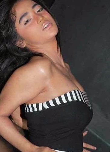 dewi persik ciuman