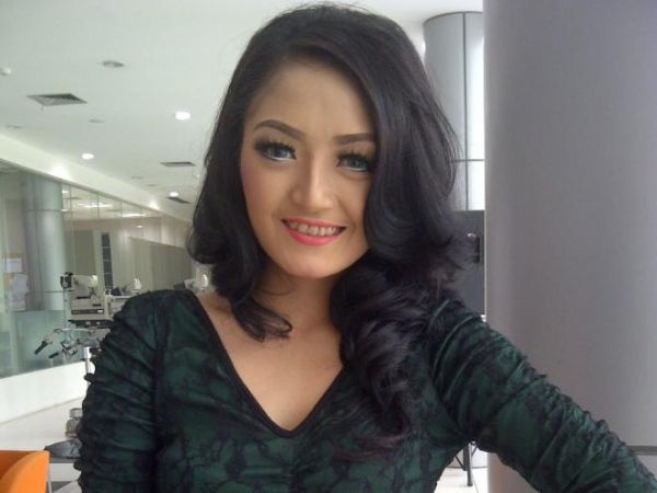 penyanyi dangdut siti badriyah