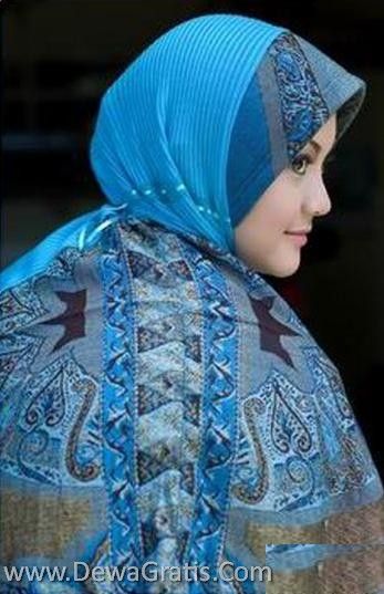 model telanjang bulat
