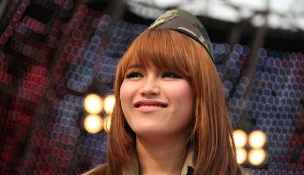 cinta laura bugil