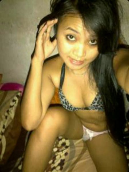 danielle udell gambar memek online