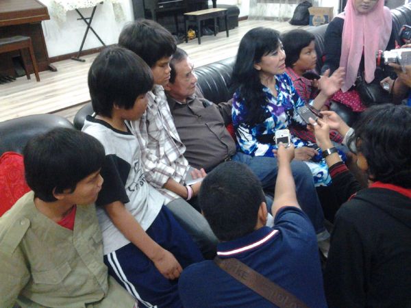 danielle udell gambar memek online