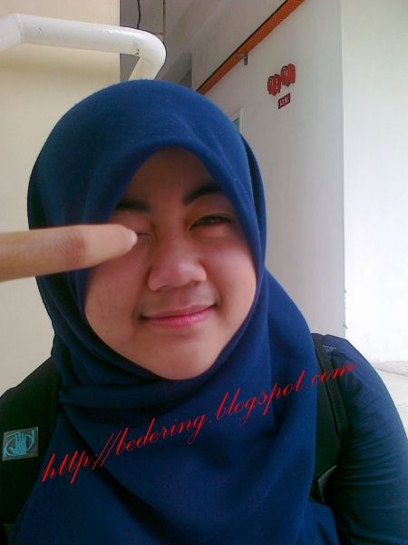 memek muncrat