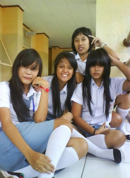 wanita hamil bugil
