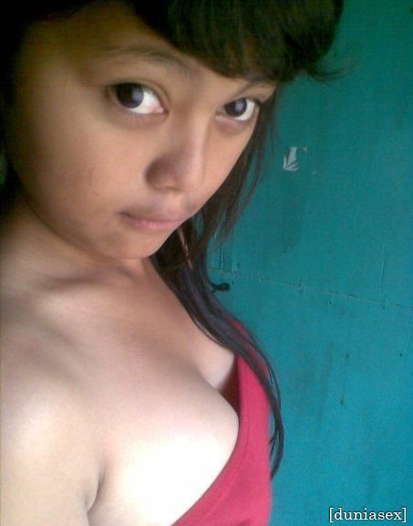 gadis ngangkang