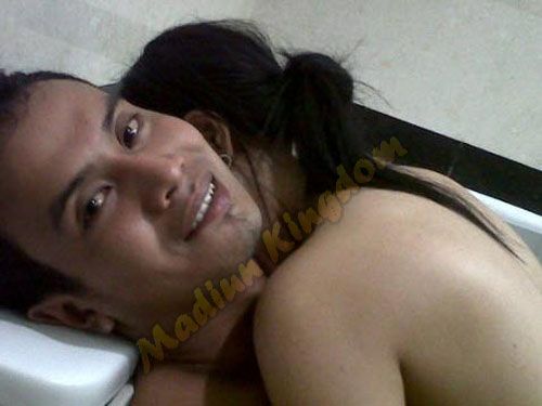 ibu rumah tangga bugil