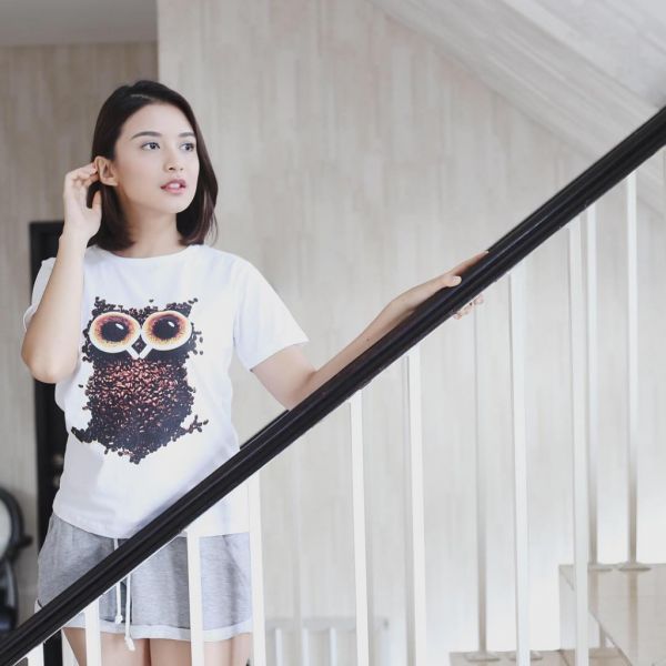 chelsea islan selfie