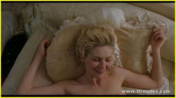 kirsten dunst no panties
