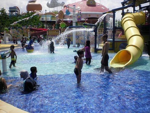 homestay kolam renang