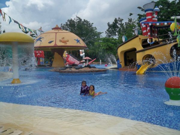 keramik untuk kolam