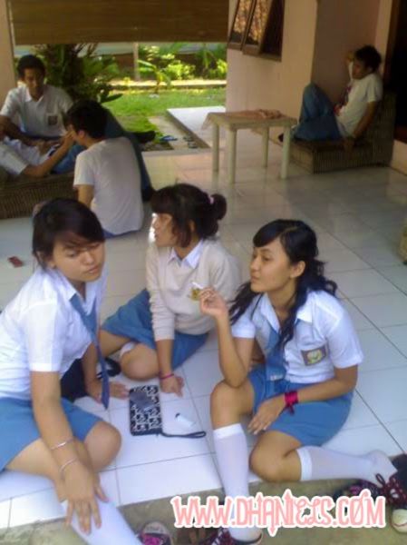 wanita mandi bugil