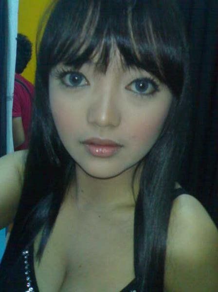 mandi bugil