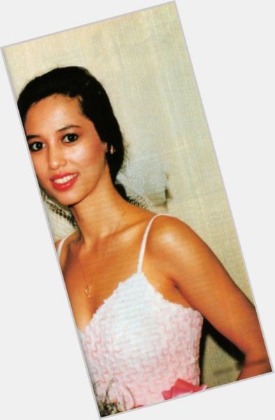 cinta laura bugil