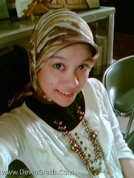 ngintip cewek ganti baju