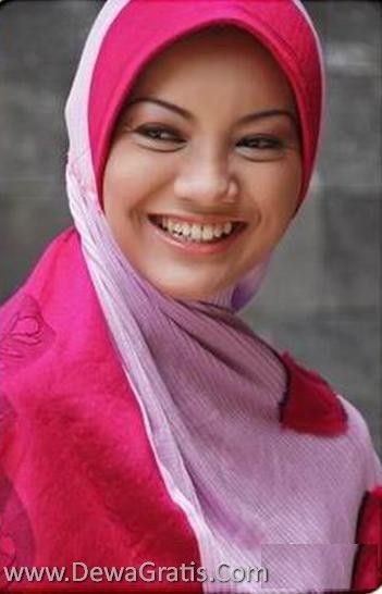 ngentot wanita ber jilbab tetanggaku