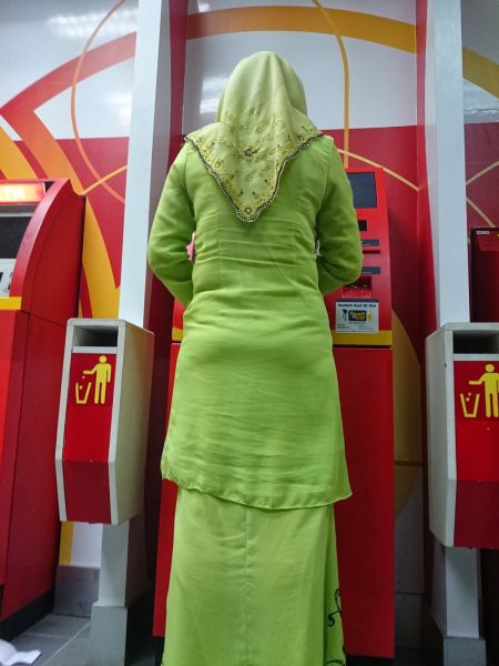 abg pakai celana ketat