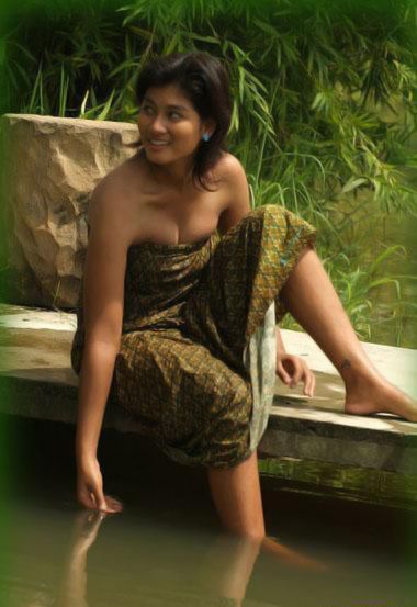 ngintip cewek mandi