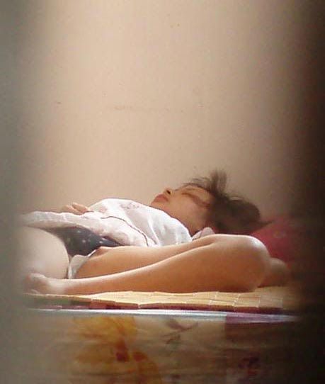 ngintip cewek kencing