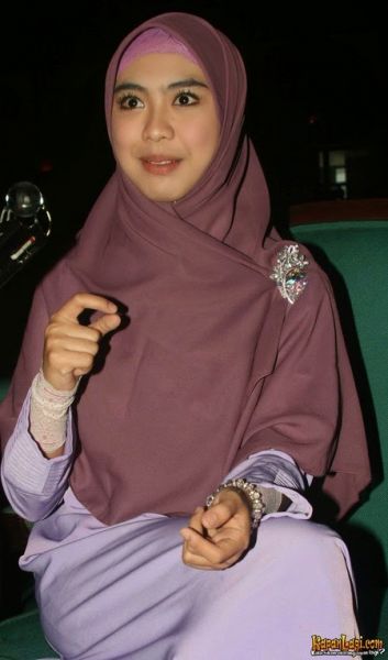 oki setiana dewi sebelum hijrah