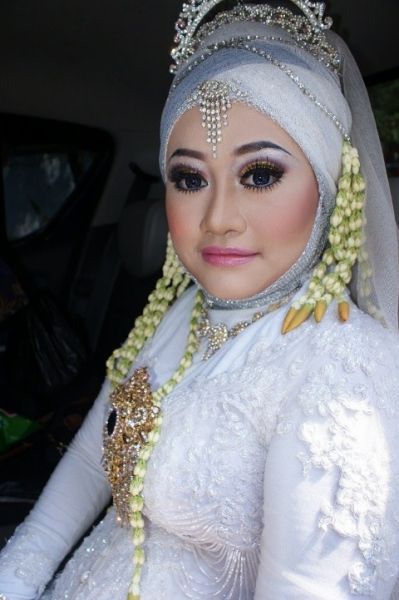 tiara pengantin jilbab