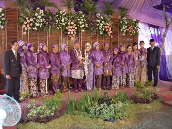 cara memakai jilbab pesta