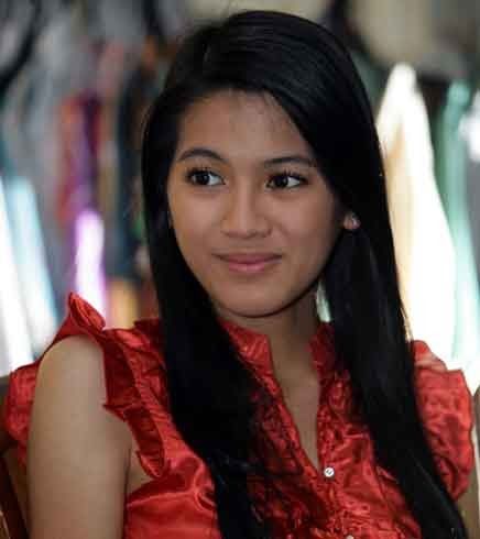 artis bugil