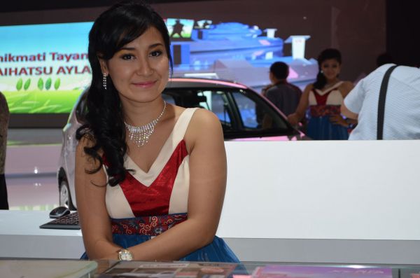 cara meremas payudara wanita