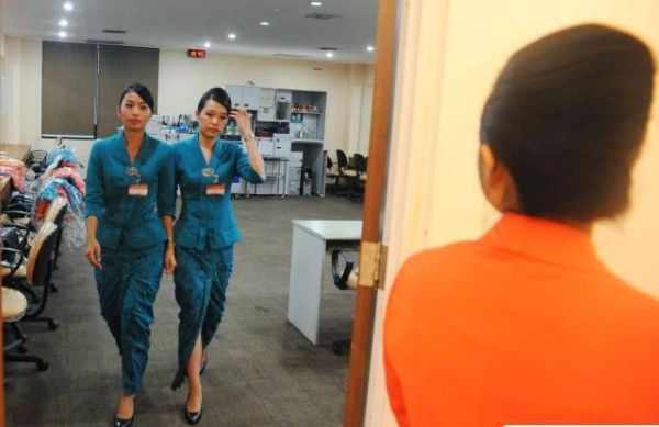 rok model pramugari