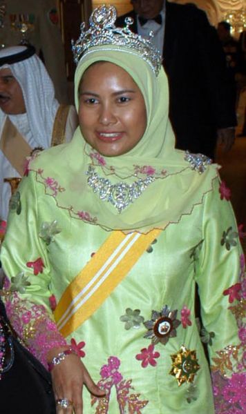 pramugari sultanah nur zahirah
