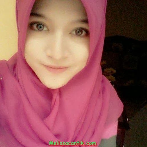 susu montok artis