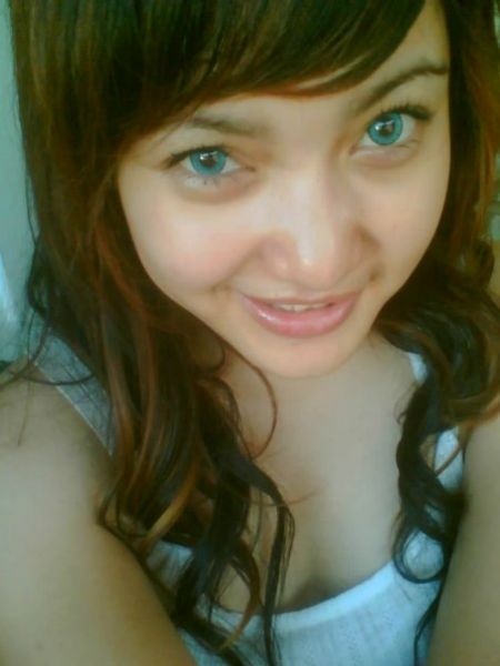 gadis bugil