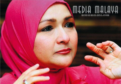 janda tetek besar