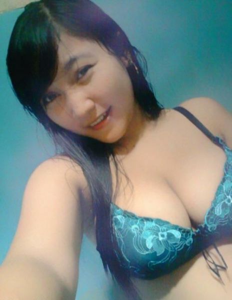 abg pamer tubuh