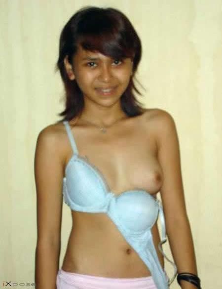 memek bugil lagi ngangkang