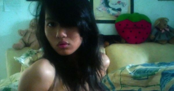 susu montok artis