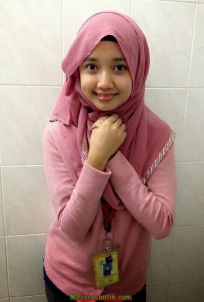 berjilbab cantik bening