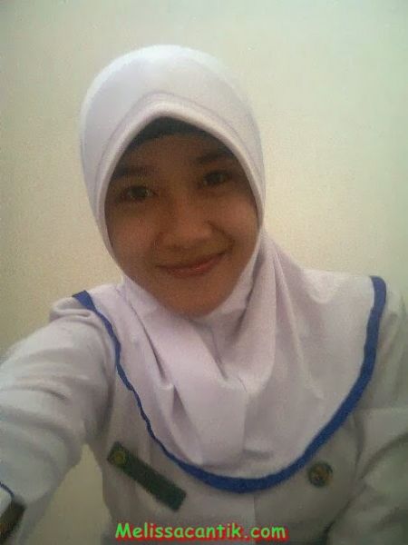wanita berjilbab