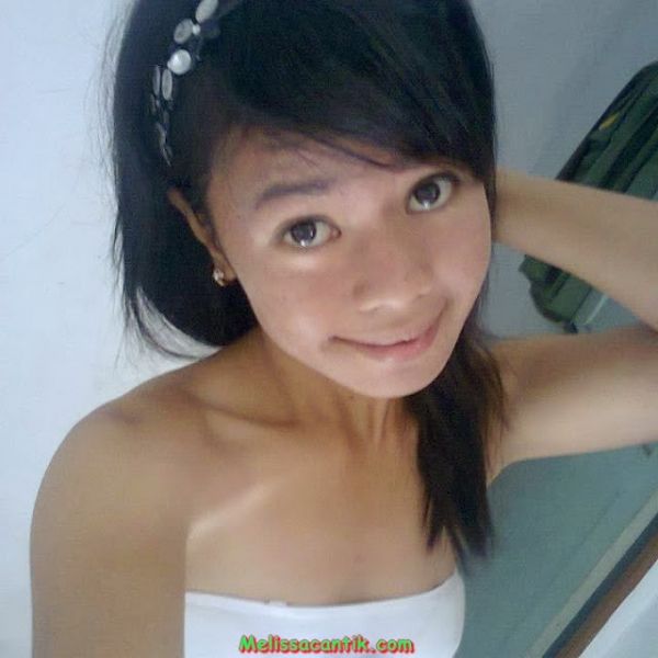 gambar prilly bugil