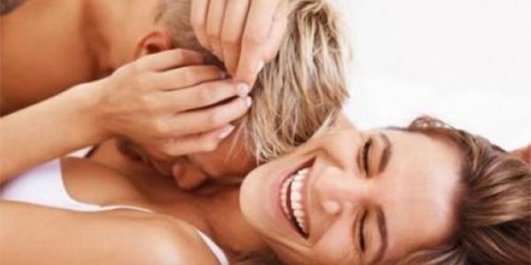 suami istri yang menyakiti karma