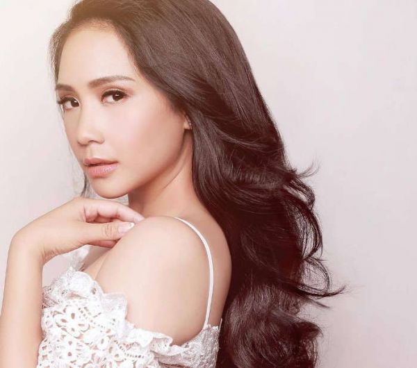 model baju ala nagita slavina